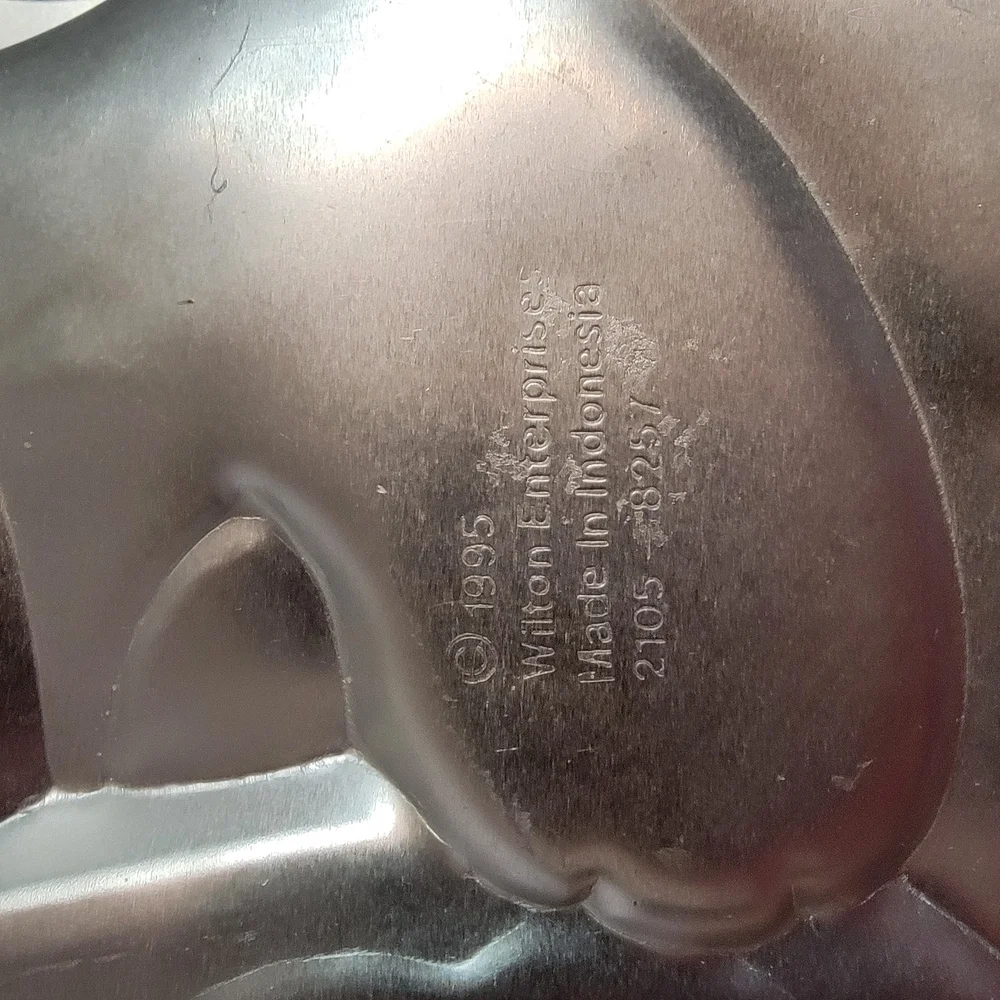 Wilton Cake Pan 1995 2105 - 8257 Teddy BEAR WITH BLOCK 1st Birthday Mold